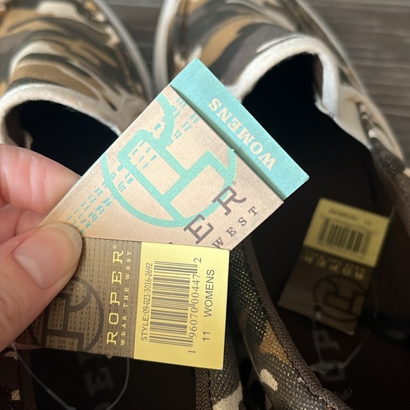 Roper Slip On Flats - Picture 5 of 6